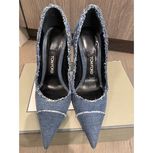 Tom Ford Frayed Raw Blue Denim Pointed Toe Stiletto Heel Pumps Size 39 $790 MSRP - Picture 14 of 14